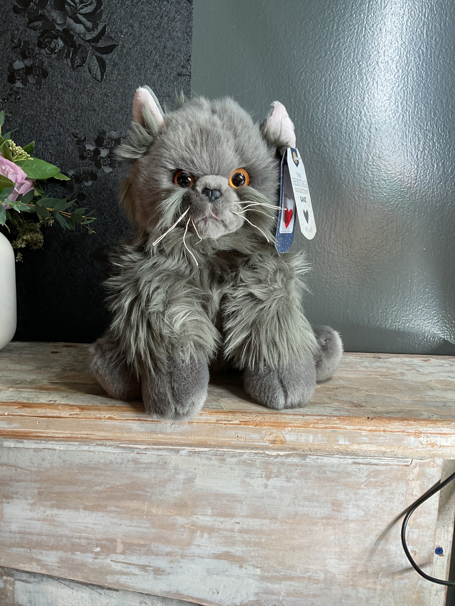 Ganz Heritage Grey Persian Cat