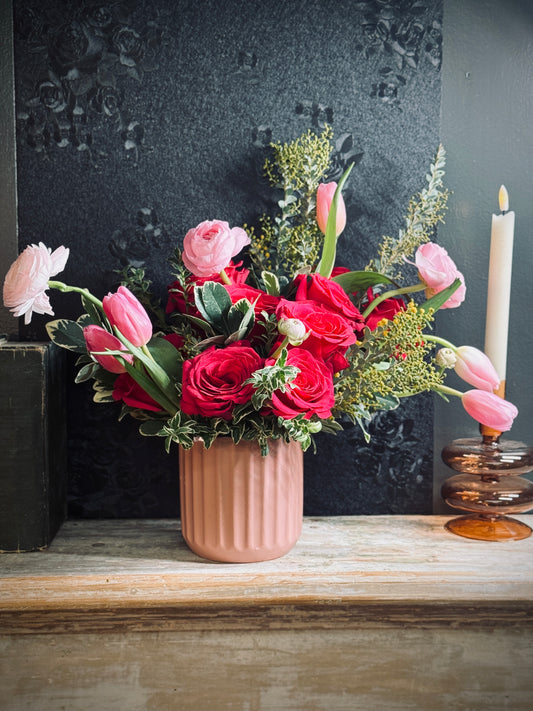 Bonny Dozen in Vase